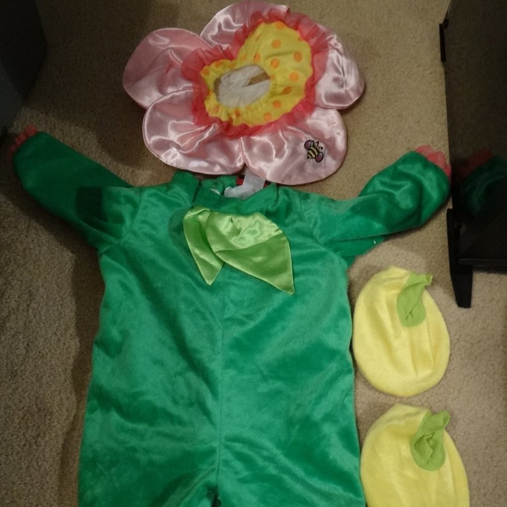 INCHARACTER Flower Halloween Costume M 3-4?